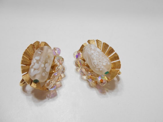 Gorgeous Trifari Clip On Crystal Earrings (1508) T