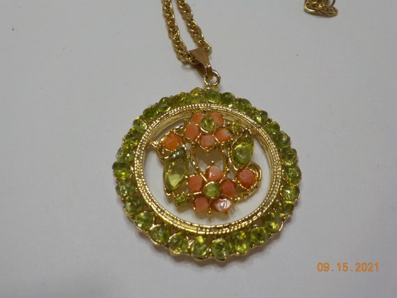 Vintage Lime Green Rhinestone Pendant Necklace (4… - image 3