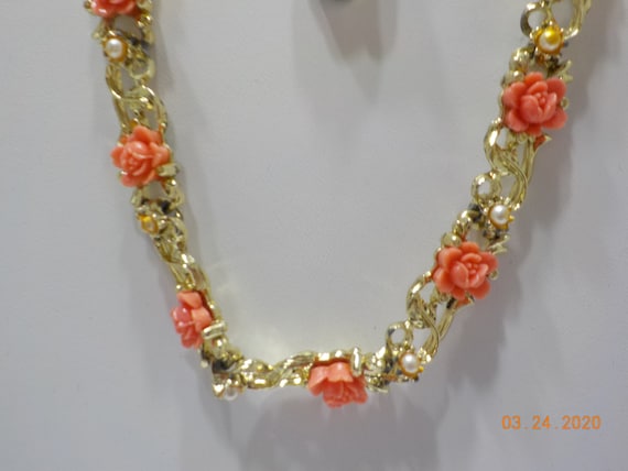 Vintage Roses & Faux Pearls Demi Parure (9148) Ne… - image 2