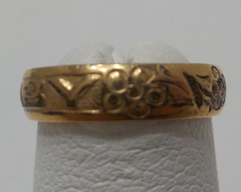 Vintage Toddler Girl's Tiny Gold Tone Ring (2063) Size 1.5