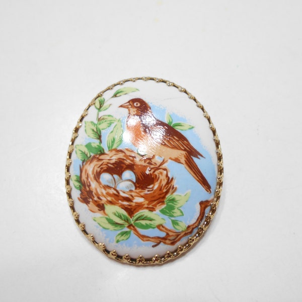 Vintage Hand Painted "Robin" Brooch (5132) (BP)