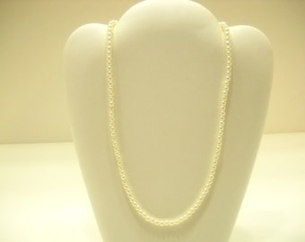 Vintage Tiny Faux Pearl Single Strand Necklace (3288)