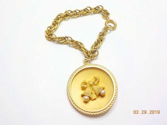 Vintage Gold Tone Christmas Charm Bracelet (9256)… - image 3