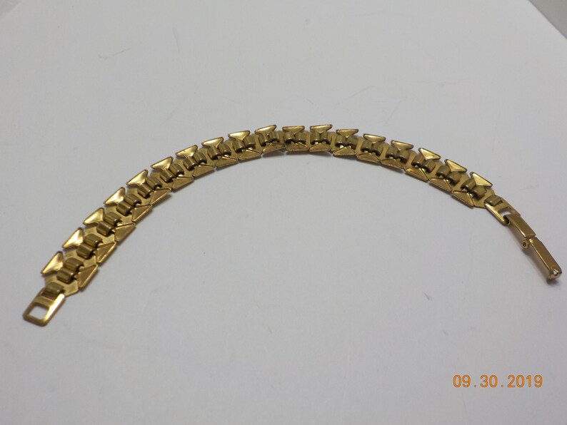 Vintage Gold Tone Hinged Bracelet Mammoth Cave 4153 Ky Hand Painted