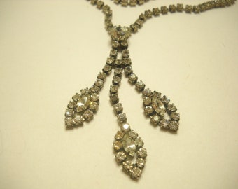 Vintage 1950s 16" Single Strand TRIPLE DANGLE RHINESTONE Necklace--So Very Pretty (1517)