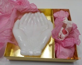 Vintage Avon Touch Of Beauty (23) Hostess Soaps And Milk Glass Hands Soap Dish