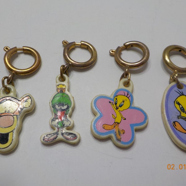 Vintage 1999 TM & Warner Bros. Charms (8365) Tweety Bird, Marvin The Martian, and Cool Cat