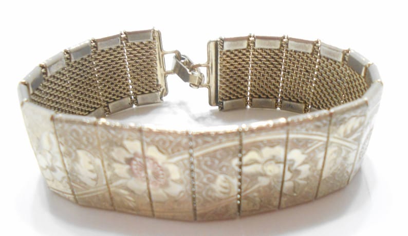 2239 Vintage 1970s Gold Tone Embossed Pink Floral Print Mesh Bracelet--Possibly Unsigned Sarah Coventry