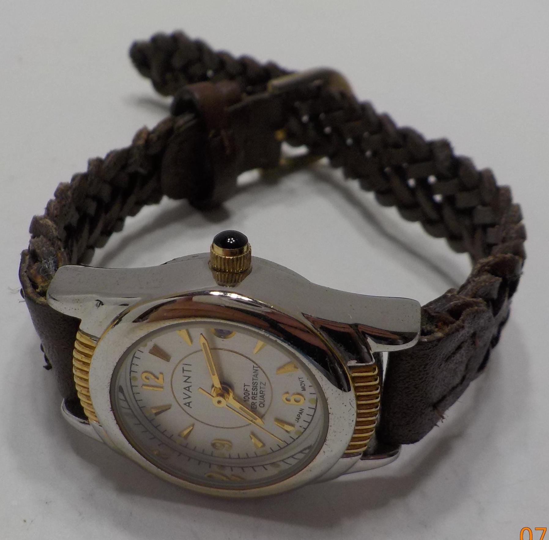 Vintage Avanti Ladies Wrist Watch (0080) Quartz--water  display picture 2