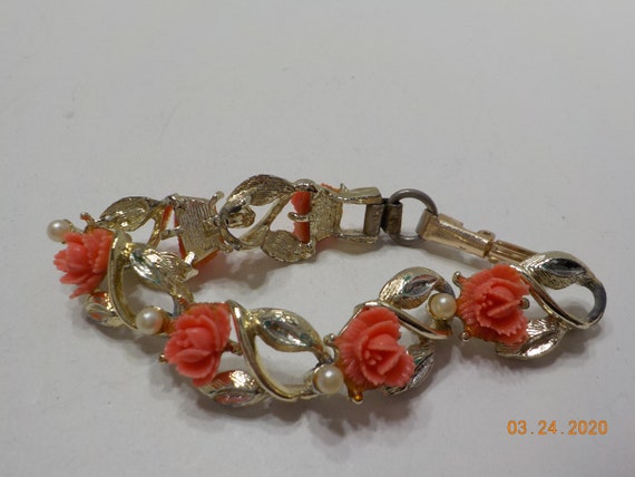 Vintage Roses & Faux Pearls Demi Parure (9148) Ne… - image 4