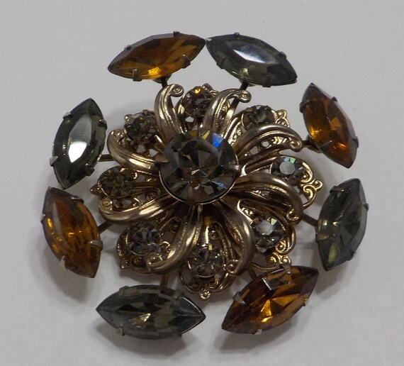 Vintage Riveted Rhinestone Brooch (6800) Multi Co… - image 1