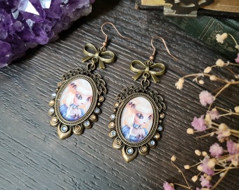 Handmade Alice in Wonderland earrings// Steampunk jewelry