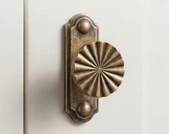 Antique Brass Fluted Cabinet Knob with Backplate – Retro Furniture Hardware (2-Piece Set)
