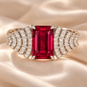 Bague statement rubis rouge, pierre précieuse cultivée en laboratoire avec des accents scintillants