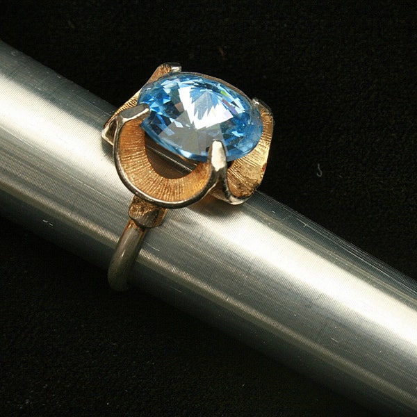 1980s Cocktail Ring Blue Rivoli Rhinestone Ring Vintage Adjustable Ring Stunning Blue Ring