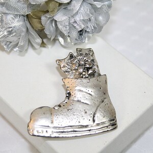 Vintage Antiqued Silvertone Kittens in a Shoe Brooch Cute Cat Brooch Perfect Gift for a Cat Lover Fun Cat Brooch