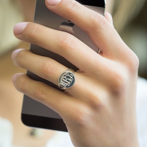 Anillo monograma de plata esterlina redondo personalizado para mujer o regalo de Navidad redondo