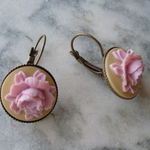 Lavender Rose and Cream Cameo, Antique Solid Brass Leverback French Earwires, Lavender, Cream, Vintage Style, Floral Earrings, Rose Earrings