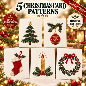 Puede incluir: Cinco tarjetas de felicitación blancas con diseños bordados a mano de un árbol de Navidad, un adorno rojo, un calcetín, una vela y una corona. El texto 5 CHRISTMAS CARD PATTERNS, HAND EMBROIDERY y DIGITAL PATTERN es visible en la imagen.