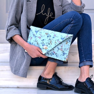 Floral leather clutch / Floral leather bag / Turquoise leather clutch / Envelope clutch / Leather evening bag / Floral leather pattern