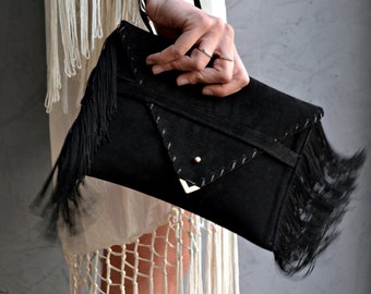 Petite pochette de méduse en noir, noirs franges en cuir pochette, sac en cuir noir, cuir noir Wrislet, sac à main noir, pochette en Suède