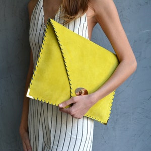 Soft Symmetria Clutch / Yellow leather clutch bag / Large clutch /Yellow suede handbag / Envelope clutch / Laptop case 15 / Business bag image 2