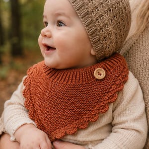 Kukki Baby Bib Stickmönster | Justerbar, Absorberande, Aran Bomull (PDF-nedladdning)