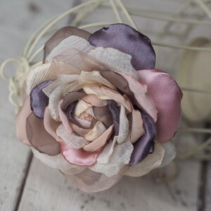 Broche Décorative En Forme De Ciseaux Et Peigne - Accessoire Mode En Zinc Doré - Pour Vêtements, Chapeaux - Cadeau Coiffeur