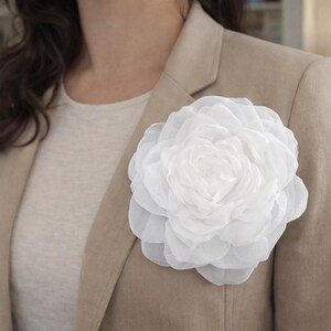 Large White Rose Hair Clip, Silk Flower Brooch, Bridal Hair Accessory, Wedding Corsage Pin image 2