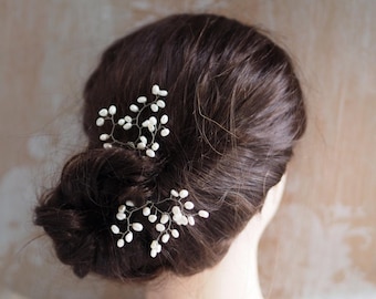 Freshwater Pearl Hair Pins for Bride – Minimalist Boho Hairpiece, Bridal Updo Hair Accessories, Pearl Wedding Hair Vine, Formal Headpiece