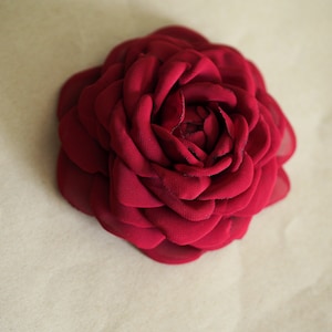 Red Rose Hair Clip, Red Flower Hair Accessories, Red Rose Fascinator, Silk Red Rose for Hair, Burgundy Rose Fascinator, Rose Flower Brooch