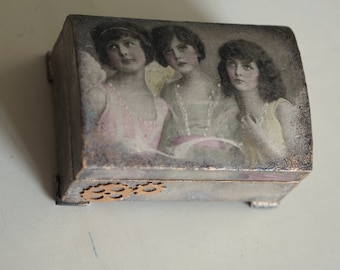 Mothers Days Box, Black White Portrait Jewelry Chest, Belle Epoque Home Decor Box, Vintage Wood Chest,3 Daughters Jewelry Box, Decoupage Box