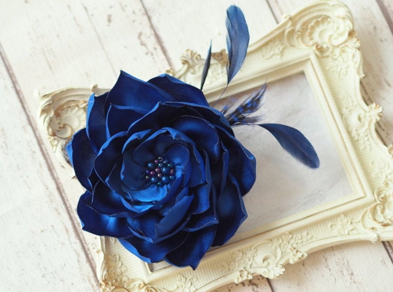 Spilla Decorativa Con Piume - Forma Di Fiore - Per Cappelli, Vestiti - Ideale Per Matrimoni - Blu Navy