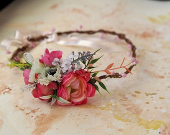 Blumen Haarschmuck für Mutterschaft Fotoshooting, seitliche Blumenkrone, rosa weiße Blume Kopfstück, Natur Floral Tiara, Ranunkulus Kopfschmuck