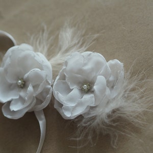 Boho White Boutononniere, Ivory Feather Boutonniere, White Flower Corsage and Boutonniere, Wedding Simple Buttonhole,White Grooms Boutineers image 4