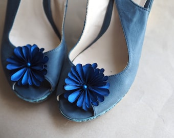 Marineblaue Schuhclips, blaue Satinblumenschuhclips, Kobaltblumenclips für Schuhe, Schuhzubehör-Navy-Brautjungfer, Abschlussball-Schuhblumenclip