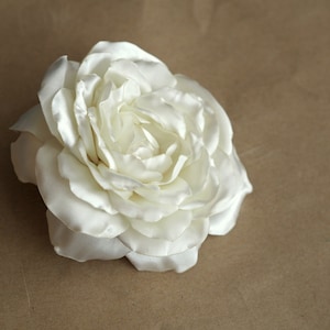 Ivory Rose Hair Clip Satin, Bridal Flowers for Hair, Ivory Flower Brooch Satin Fabric, Ivory Hair Flower, Burlesque Wedding Hair Piece Rose