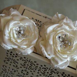 Bridal Sash Belt, Ivory Bridal Sash, Wedding Dress Sash Belt, Ivory Wedding Sash, Rhinestone Bridal Belt Sash Accessories,Bridal Flower Sash