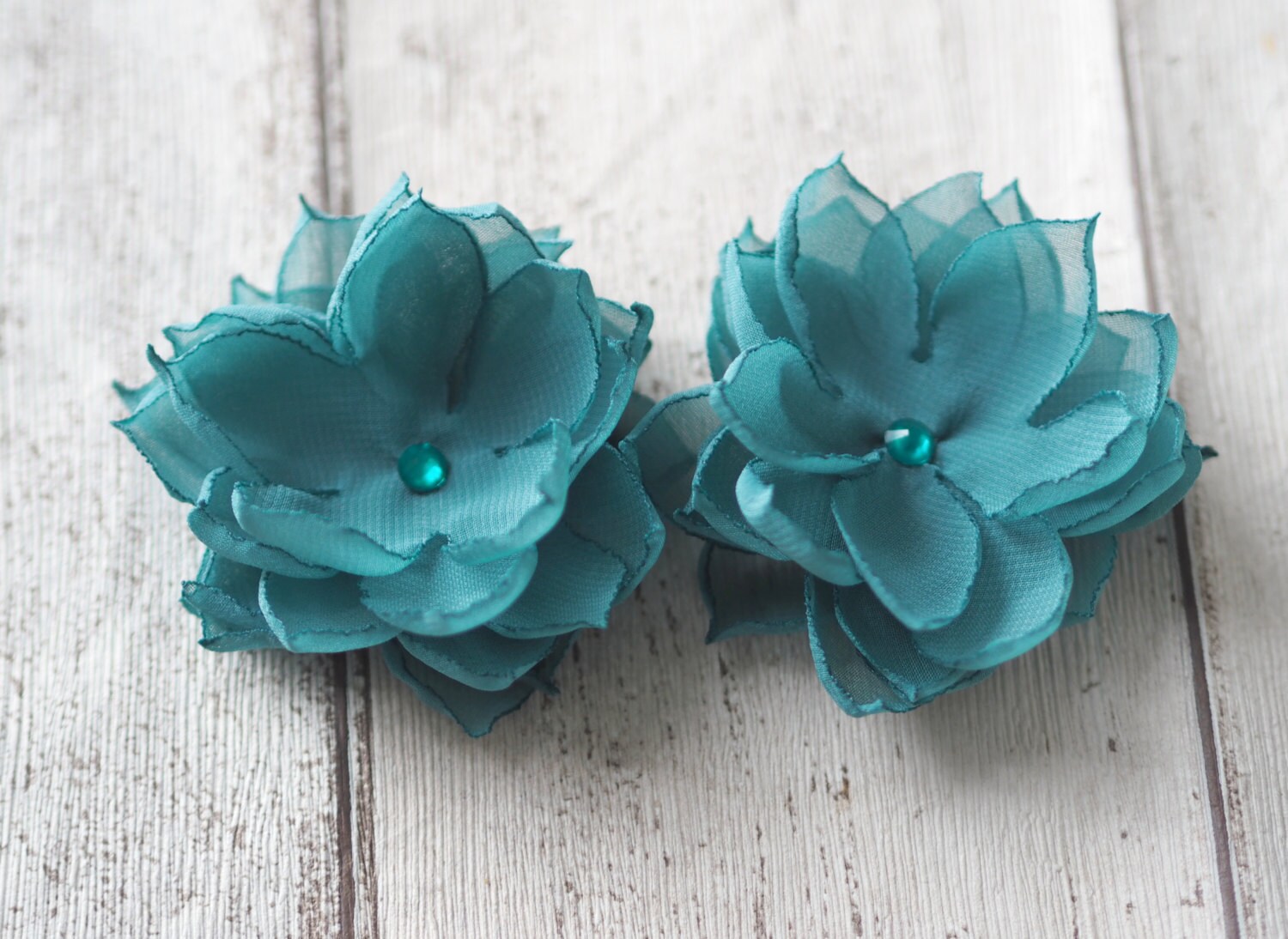 Jennifer Behr Teal Crystal Floral Hair Clip JENNIFER BEHR Justine silver-tone crystal hair clip | NET-A  main image 3