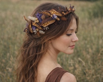 Woodland Elven Crown – Forest Queen Headpiece with Brachychiton Pods, Dried Flowers & Feathers
