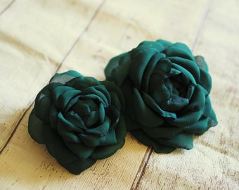 Deep Green Flower Brooch, Emerald Green Flower Pin, Flower Choker Necklace, Corsage Flower Clip, Silk Flower Pin for Dress, Flower Hair Clip