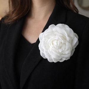 Large White Rose Hair Clip, Silk Flower Brooch, Bridal Hair Accessory, Wedding Corsage Pin image 6