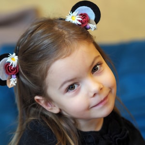 Diadema de fieltro con orejas de panda para niñas: diadema floral de oso panda hecha a mano, un bonito accesorio para disfrazarse o vestirse, ideal para fiestas en el bosque.