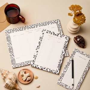 Desktop Stationery Bundle 1a Jotter, A5 Day Planner and A4 Week Planner image 3