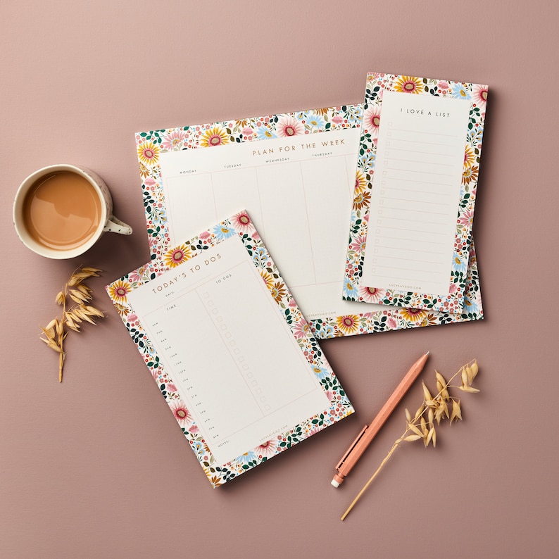 A4 Weekly Planner Desk Pad, Bright Flowers Design, to Do List Organiser ...