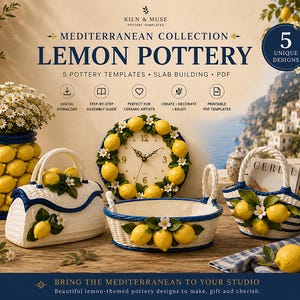 Könnte beinhalten: Eine digitale Produktwerbung für die Kiln & Muse Mediterranean Collection Lemon Pottery mit fünf PDF-Vorlagen für Töpferarbeiten. Das Bild zeigt Keramikobjekte, darunter eine zitronentexturierte Vase, eine Uhr und drei Körbe.