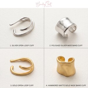 Puede incluir: Cuatro pendientes tipo ear cuff mostrados en una cuadr&iacute;cula. 1. Ear cuff abierto de plata. 2. Ear cuff de banda ancha de plata pulida. 3. Ear cuff abierto dorado. 4. Ear cuff de banda ancha dorado mate martillado. Las piezas est&aacute;n etiquetadas.