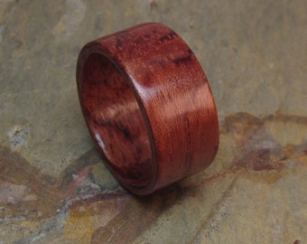 Anello per matrimonio/anniversario realizzato artigianalmente in legno di Bubinga