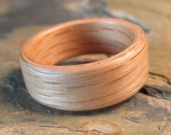 Anello in legno curvato di quercia