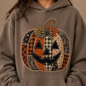 Patchwork-Kürbis (PNG), Sublimationsdesign mit Ziernähten, Halloween-Kürbis-Clipart mit Karomuster und Blumenmuster, Herbst-T-Shirt-Download